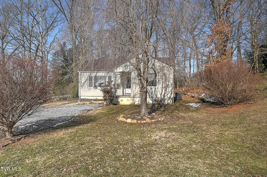 152 Woodland Drive, Johnson City, TN 37601 - #3