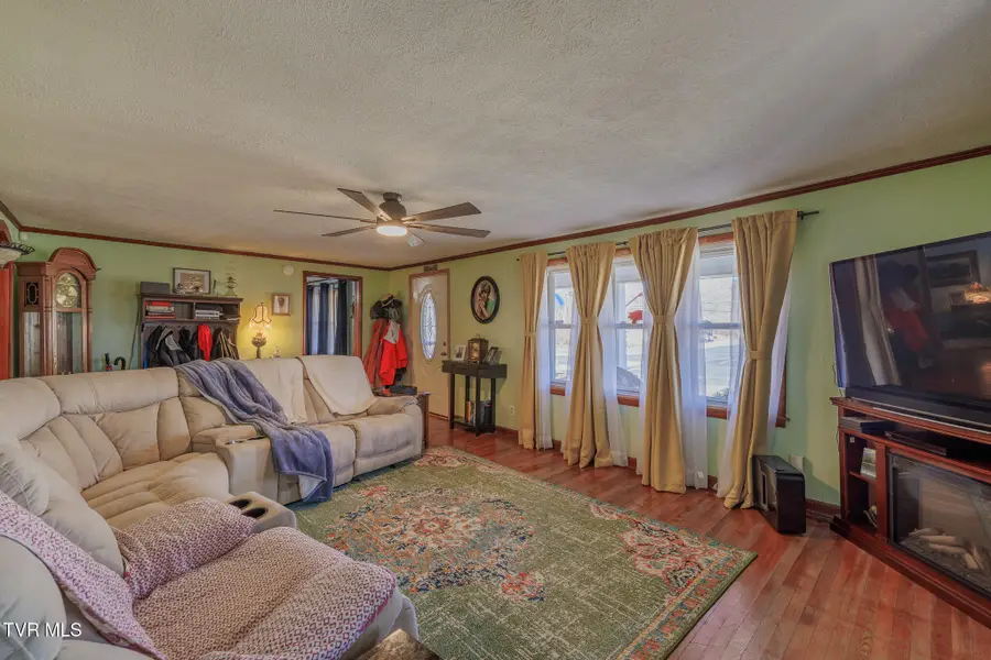 108 Rainbolt Lane, Elizabethton, TN 37643 - #3