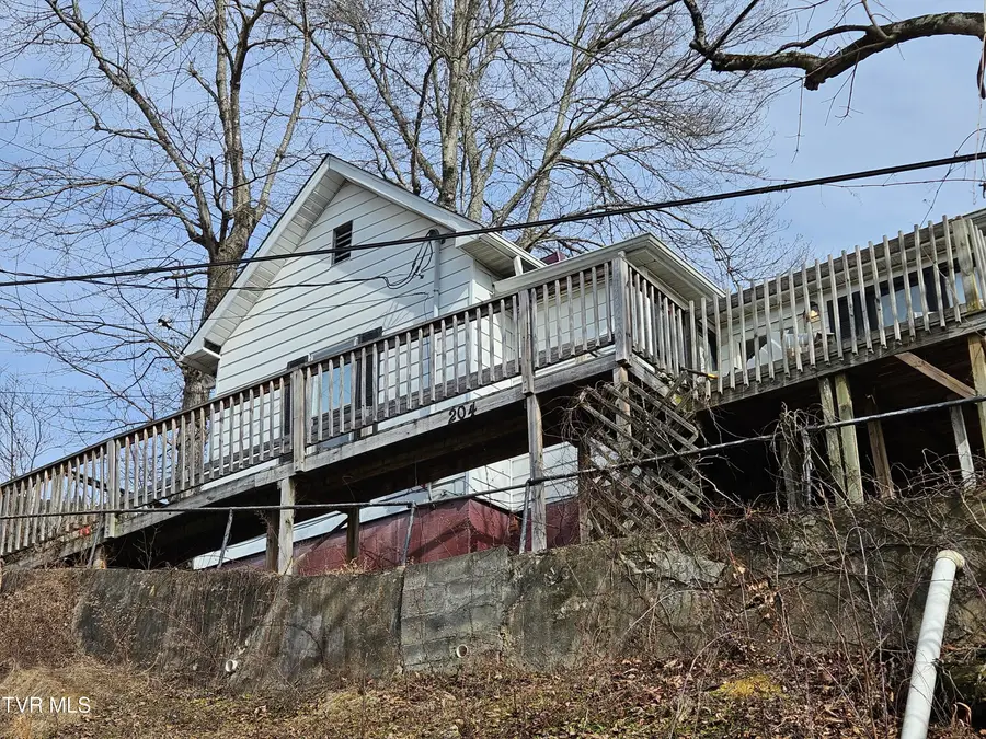 204 Northeast High Avenue, Coeburn, VA 24230 - #2