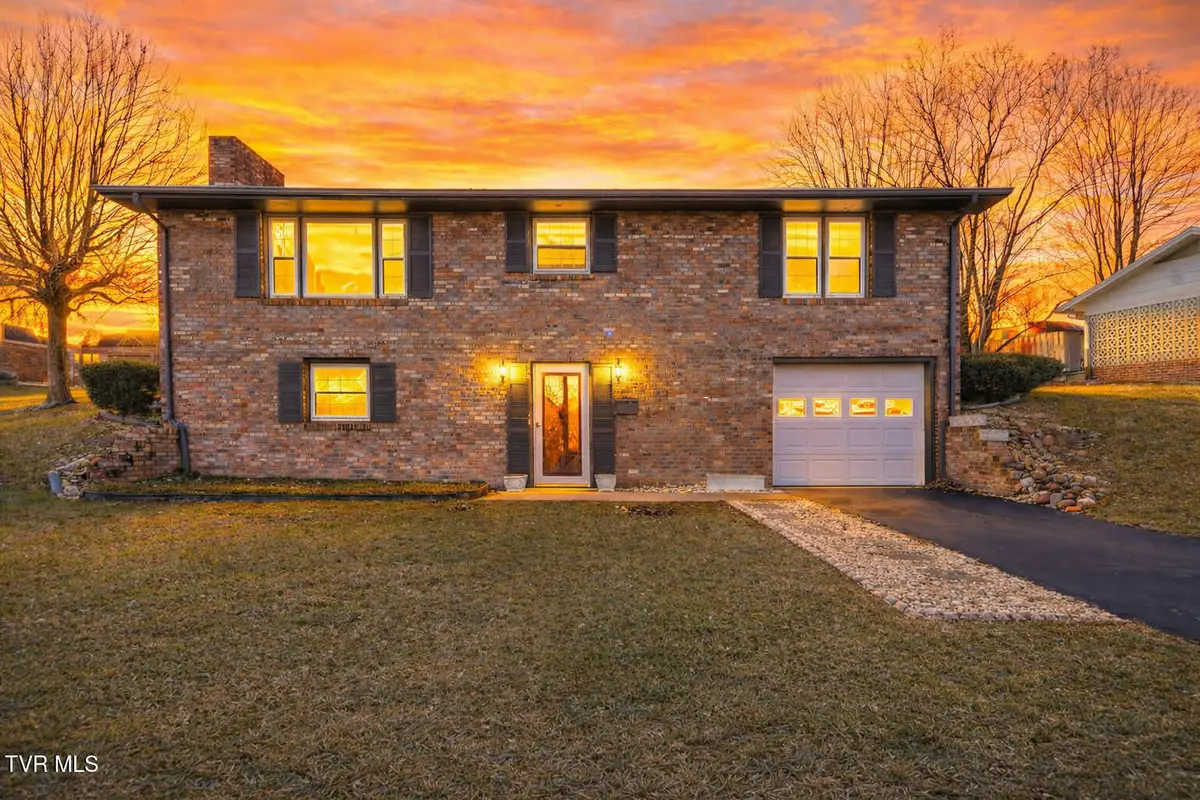 844 Fain Avenue, Kingsport, TN 37660 - #1