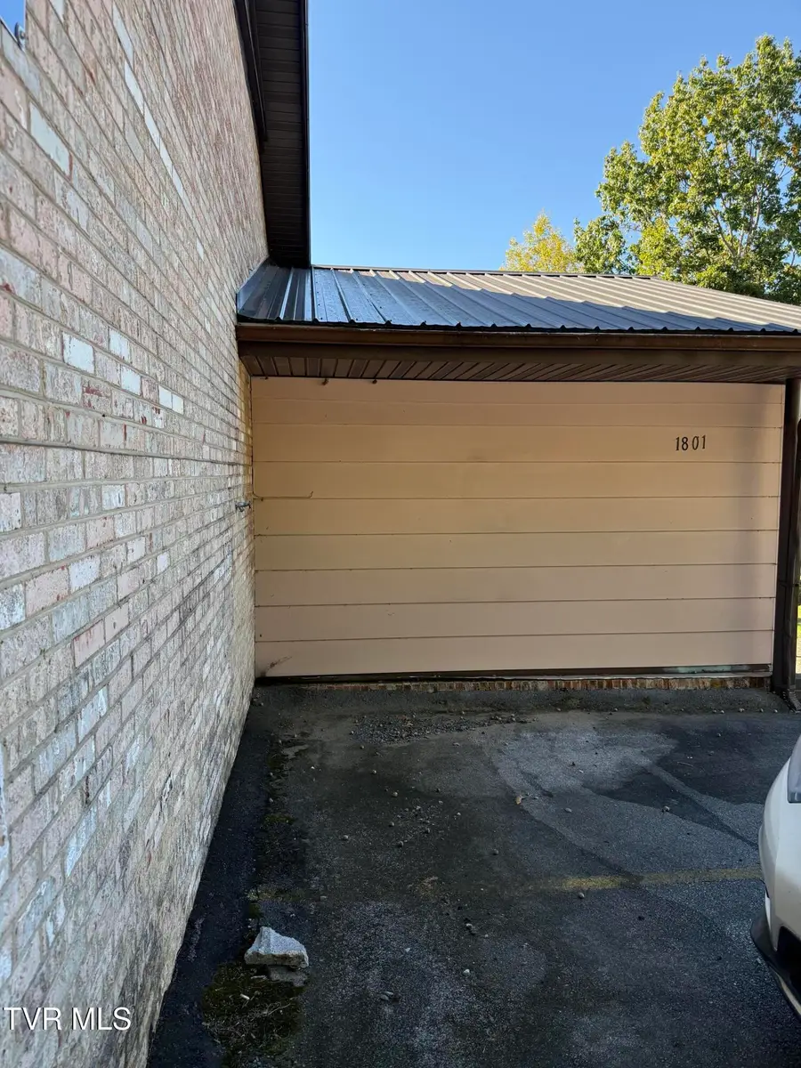 1801 West Lakeview Drive, Johnson City, TN 37601 - #2