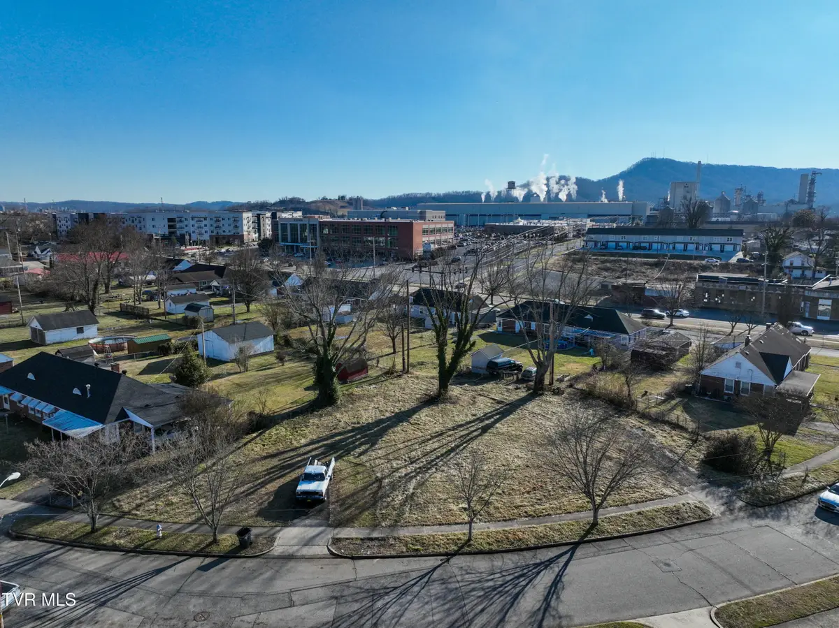 524 Sequoyah Drive, Kingsport, TN 37660 - #1