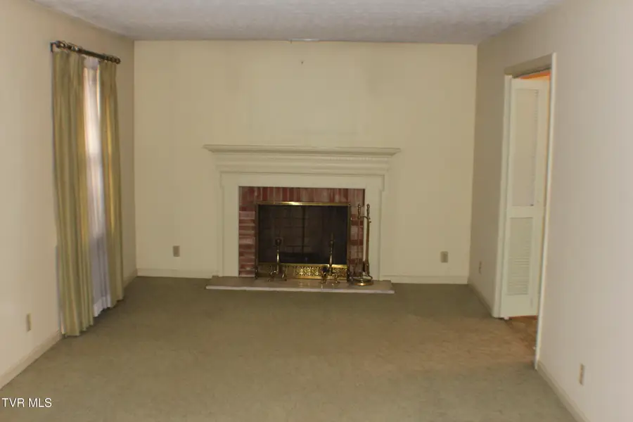 201 Coralwood Drive, Kingsport, TN 37663 - #2