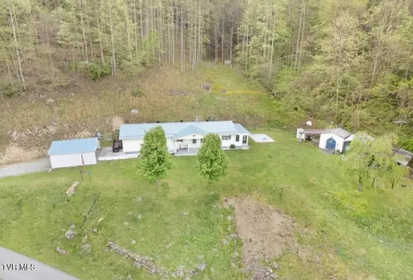 1460 Gum Branch Road, Oakwood, VA 24631