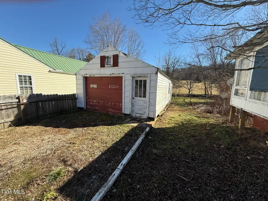 163 Ruby Avenue, Elizabethton, TN 37643 - #3