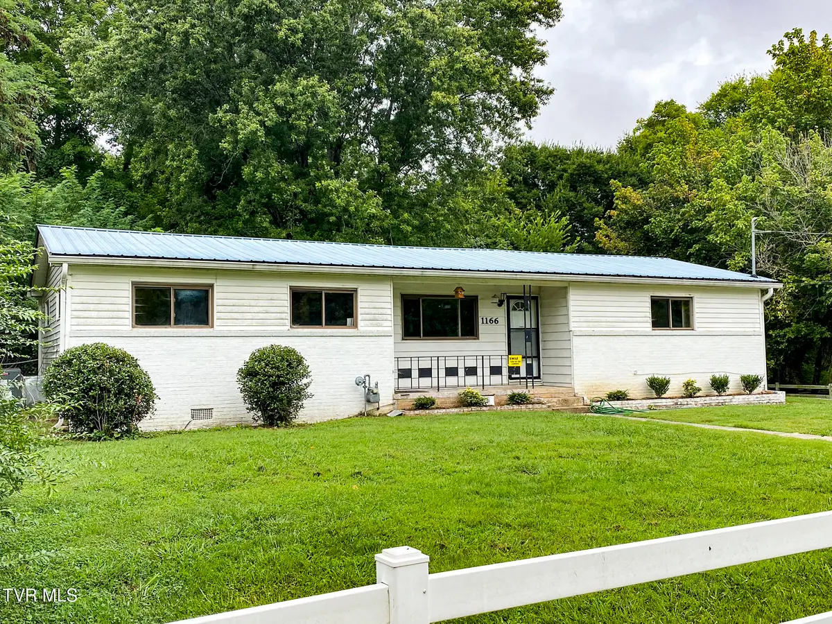 1166 Lake Drive, Dandridge, TN 37725 - #1