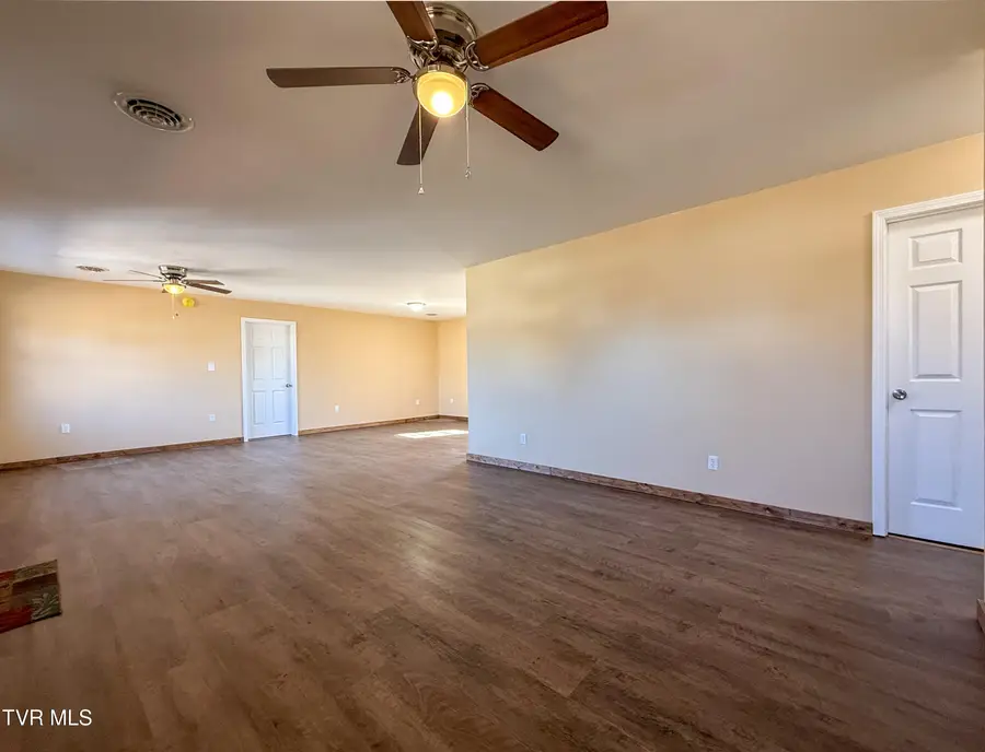 1106 Idlewylde Circle, Johnson City, TN 37601 - #3