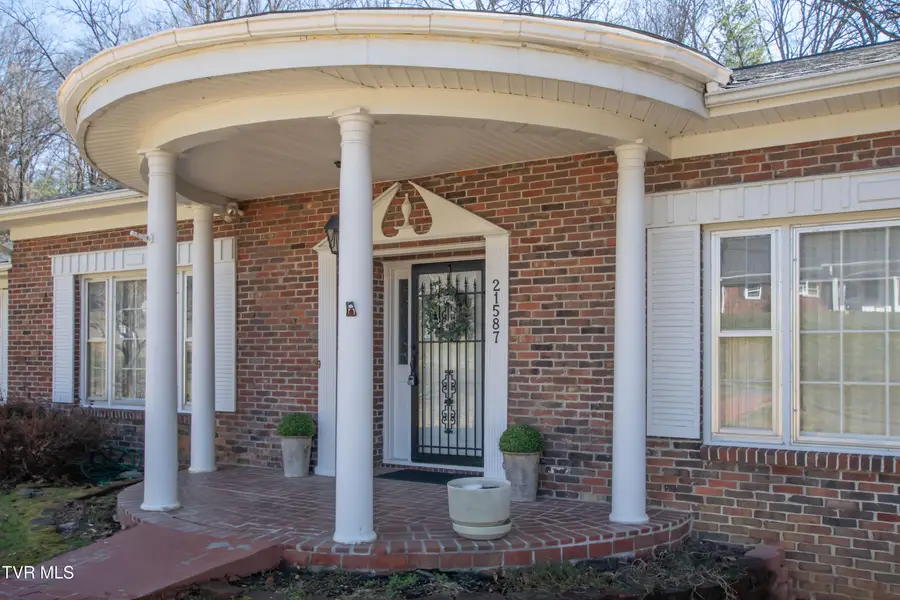 21587 Plantation Road, Bristol, VA 24202 - #2