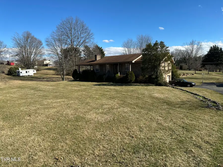 533 Monte Vista Drive, Glade Spring, VA 24340 - #2