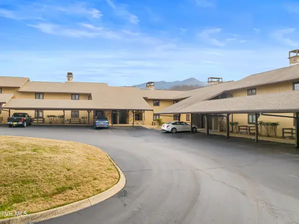 1824 Oriole Road #Apt 305, Gatlinburg, TN 37738