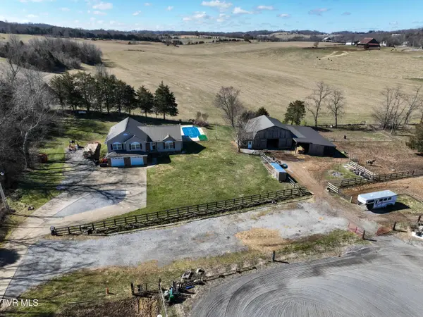 193 West Harmony Acres Drive, Jonesborough, TN 37659