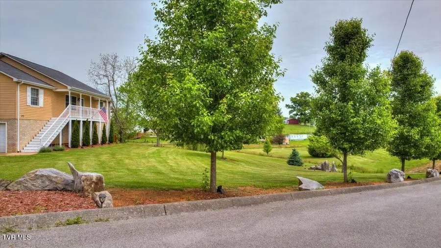 123 Bermuda Drive, Jonesborough, TN 37659 - #2