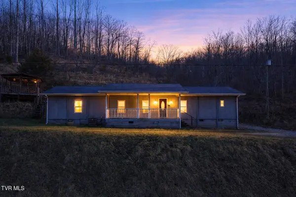431 Strong Hollow Lane, Fort Blackmore, VA 24250