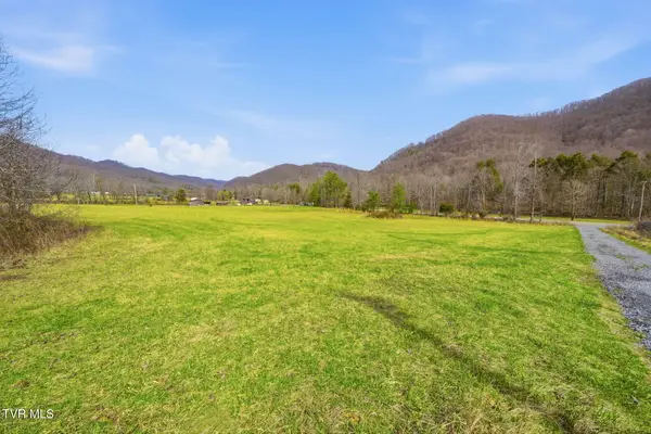 724 Dry Creek Road, Jonesborough, TN 37659