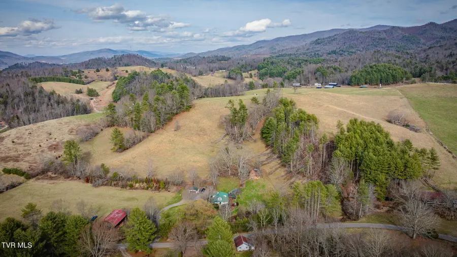 341 Locust Gap Road, Mountain City, TN 37683 - #3