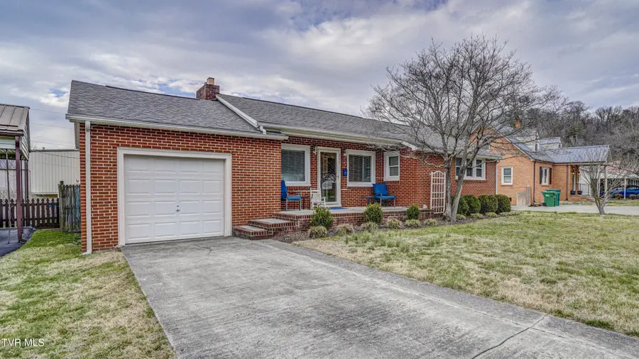 235 South Mohawk Drive, Erwin, TN 37650 - #2