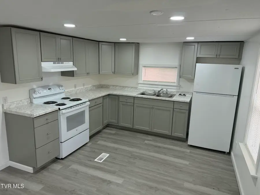 173 Dan Cole Road, Elizabethton, TN 37643 - #2