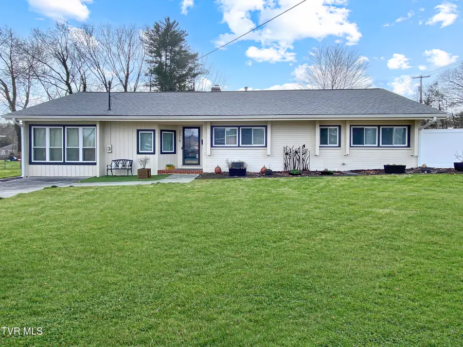 2315 Larkspur Drive, Johnson City, TN 37604 - #2