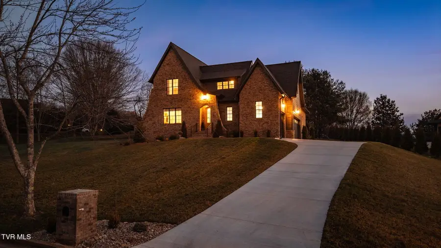 302 Huntington Way, Johnson City, TN 37604 - #2