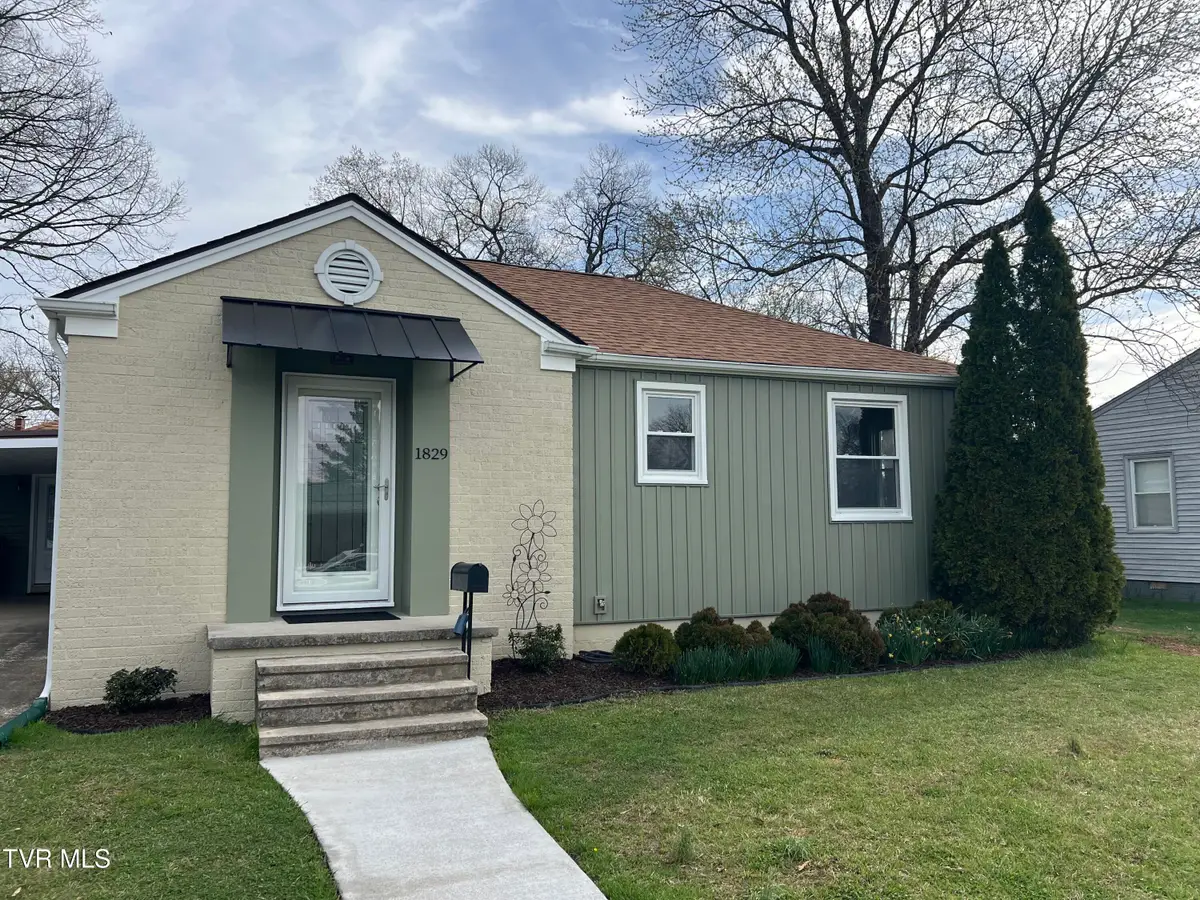 1829 Kenwood Road, Kingsport, TN 37664 - #1