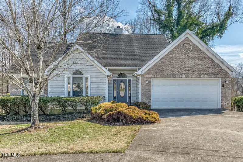 8 University Place, Johnson City, TN 37604 - #1