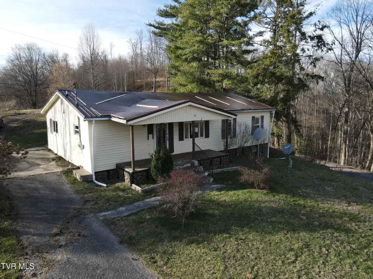 3849 Nealy Ridge, Clinchco, VA 24226 - #1