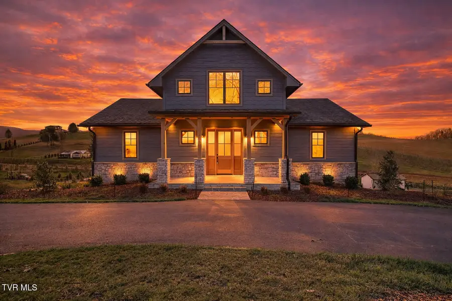 136 Farmhouse Village Trail, Butler, TN 37640 - #2