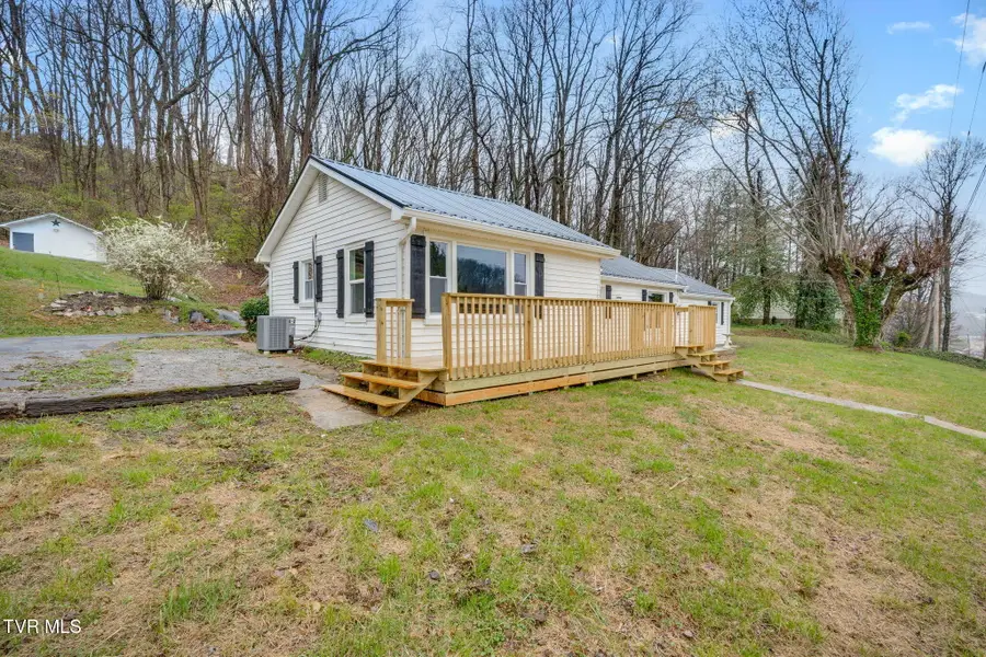 1131 Berry Road, Elizabethton, TN 37643 - #2