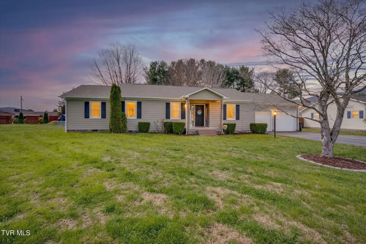 112 Isaac Lincoln Place, Elizabethton, TN 37643 - #1