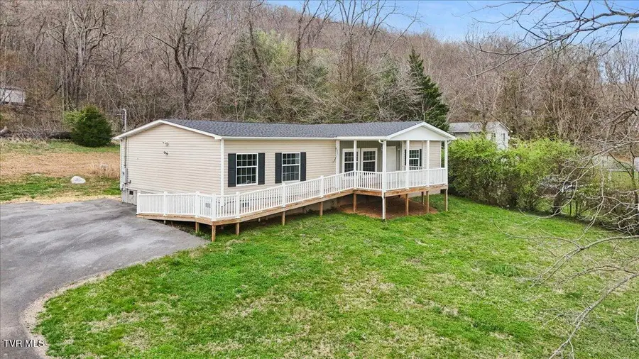 1103 Bluefield Avenue, Elizabethton, TN 37643 - #3