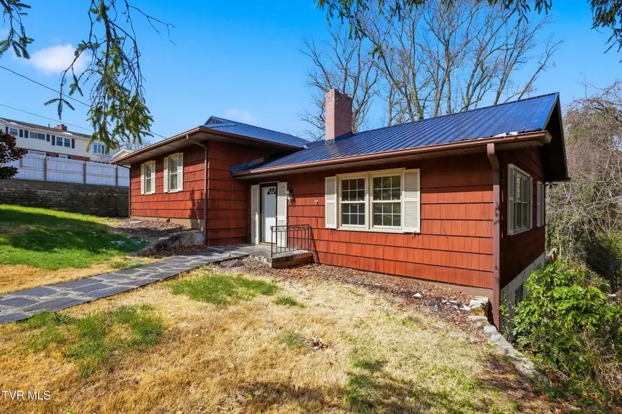 103 Sherwood Drive, Elizabethton, TN 37643 - #2