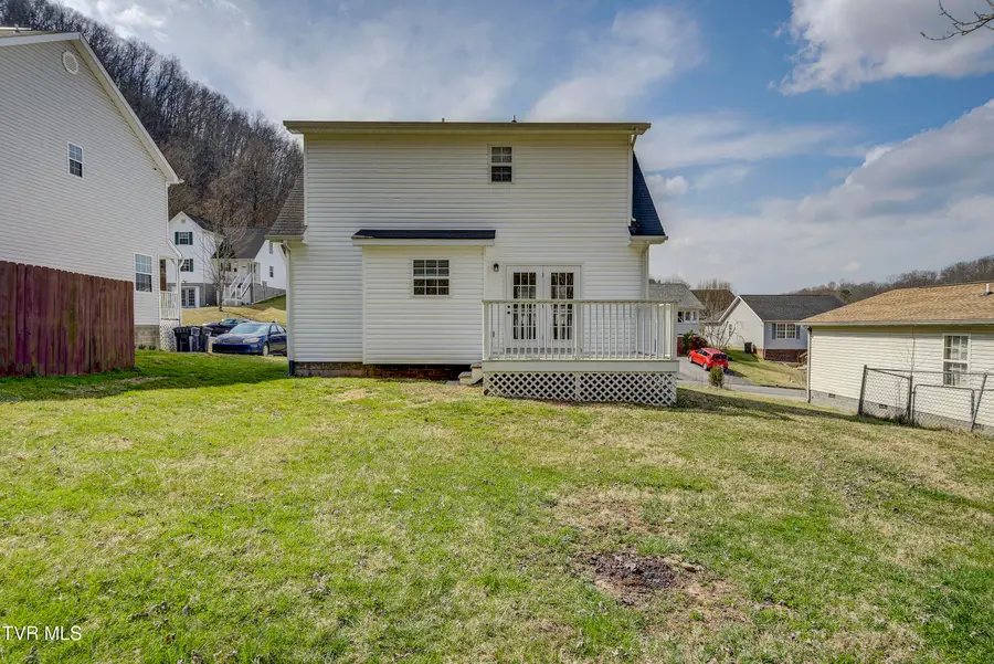 121 Saint James Place, Bristol, TN 37620 - #3