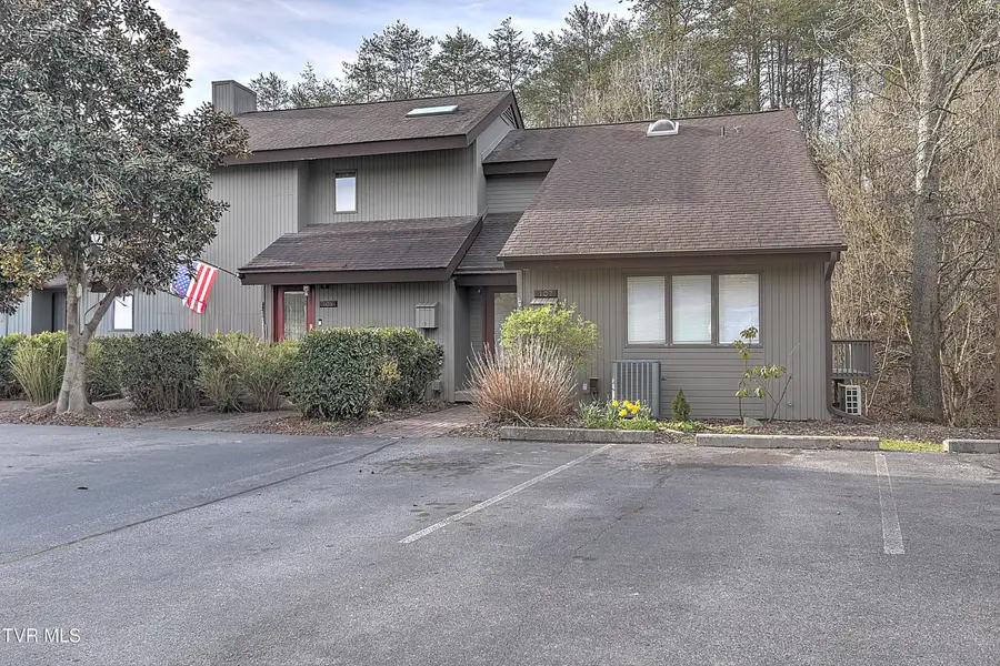 107 Willowbrook Drive, Kingsport, TN 37660 - #2