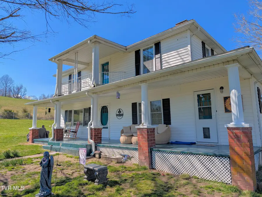 1421 Bishoptown Road, Duffield, VA 24244 - #2