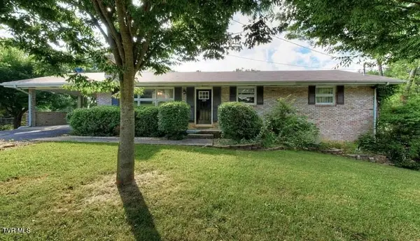 129 Green Hills Drive, Kingsport, TN 37663