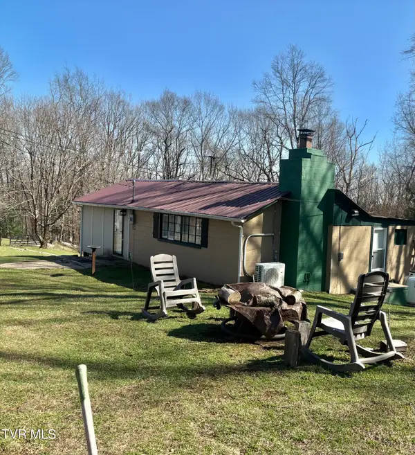 306 Black Hill Drive, Coeburn, VA 24230