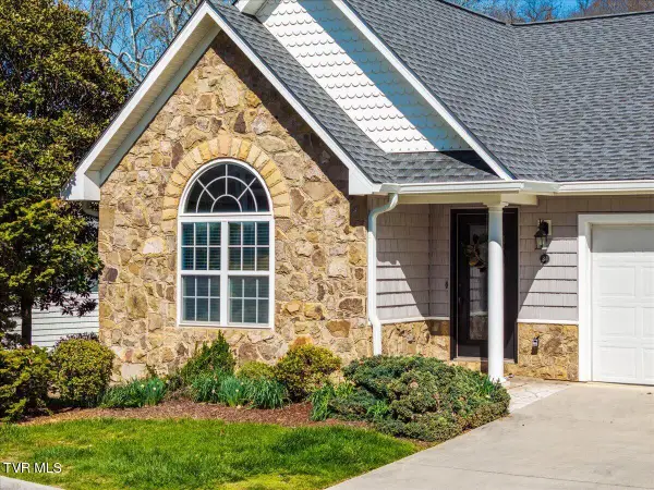 34 Bridgewater Court, Gray, TN 37615