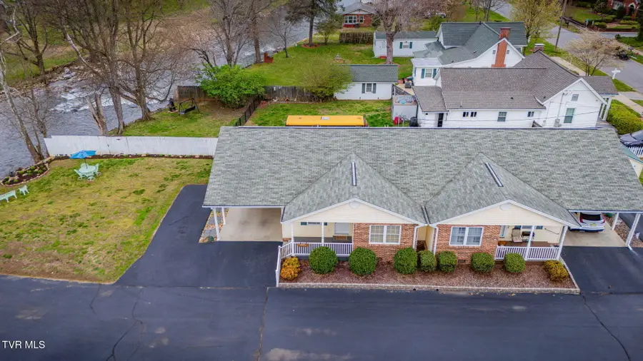 703 North Main Street #Apt 10, Elizabethton, TN 37643 - #3