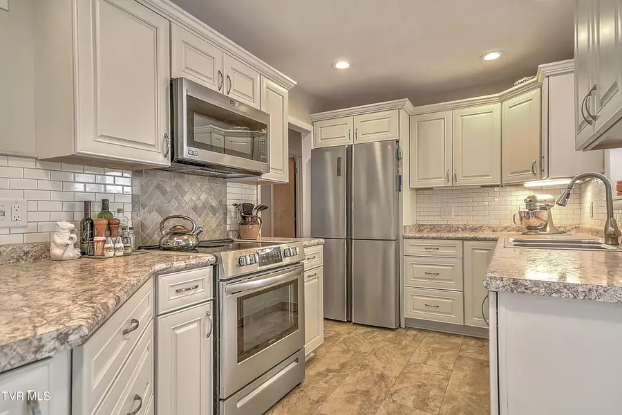 806 Hollis Street, Kingsport, TN 37660 - #2