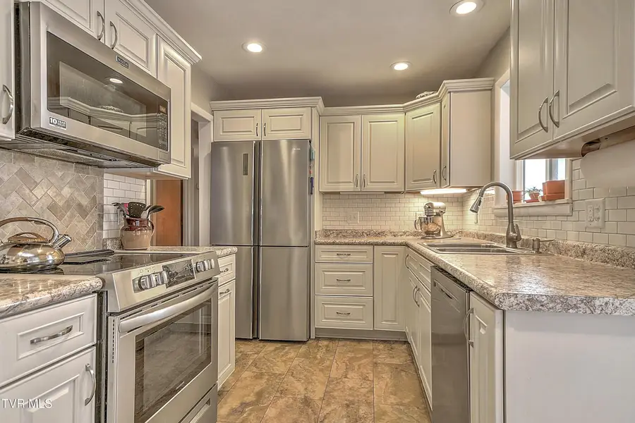 806 Hollis Street, Kingsport, TN 37660 - #3