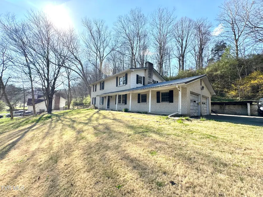 1721 Valley View Drive, Big Stone Gap, VA 24219 - #2
