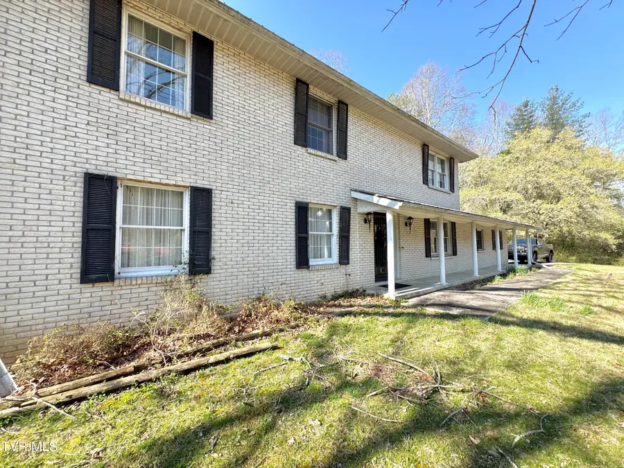 1721 Valley View Drive, Big Stone Gap, VA 24219 - #3