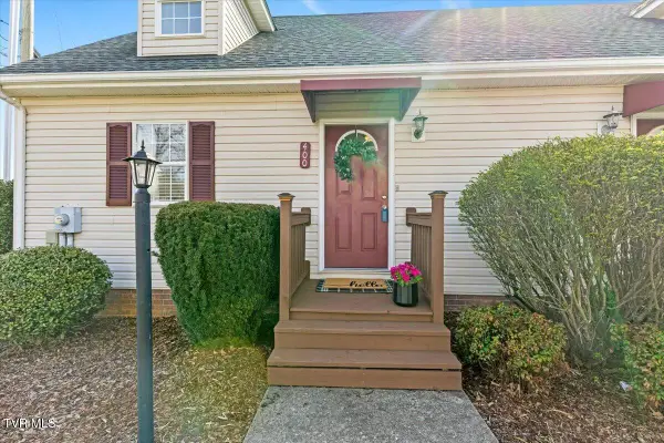 400 Hallbrook Drive # 17, Gray, TN 37615