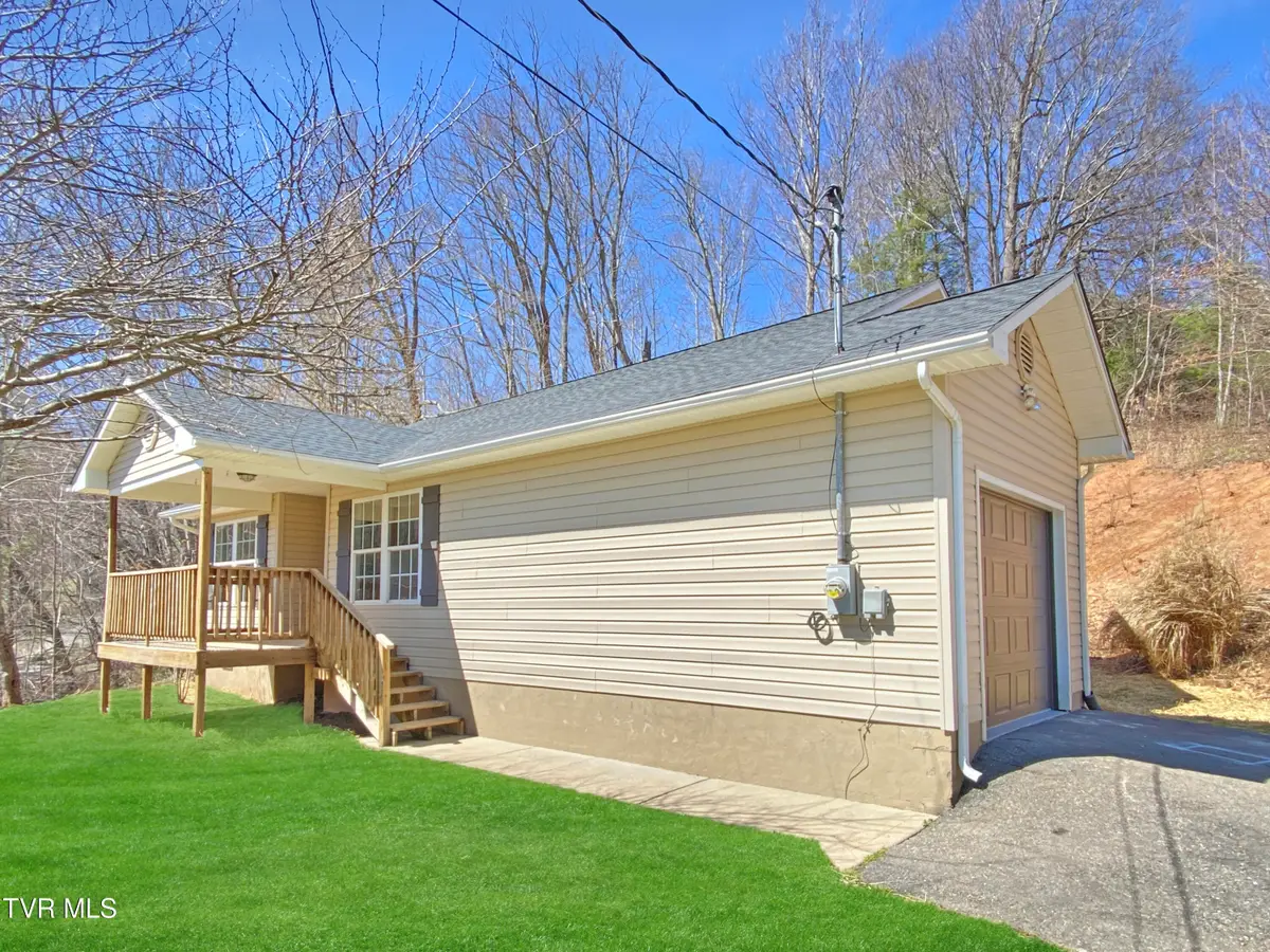 302 Grover Reece Road, Trade, TN 37691 - #1