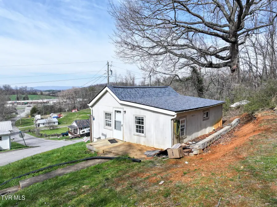346 Locust Street, Greeneville, TN 37745 - #2