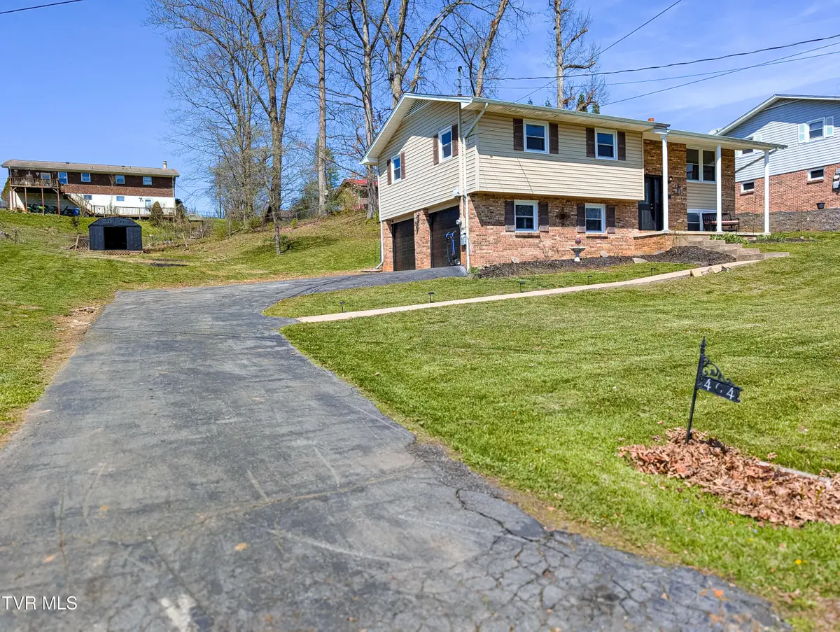 464 Springfield Drive, Bristol, TN 37620 - #1