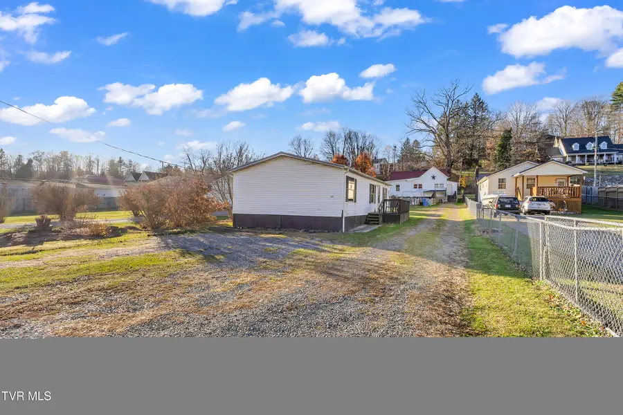607 Northeast Spring Avenue, Wise, VA 24293 - #3