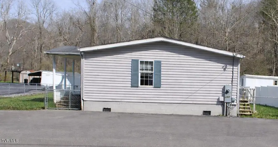 242 Middle Creek Road, Cedar Bluff, VA 24609 - #2