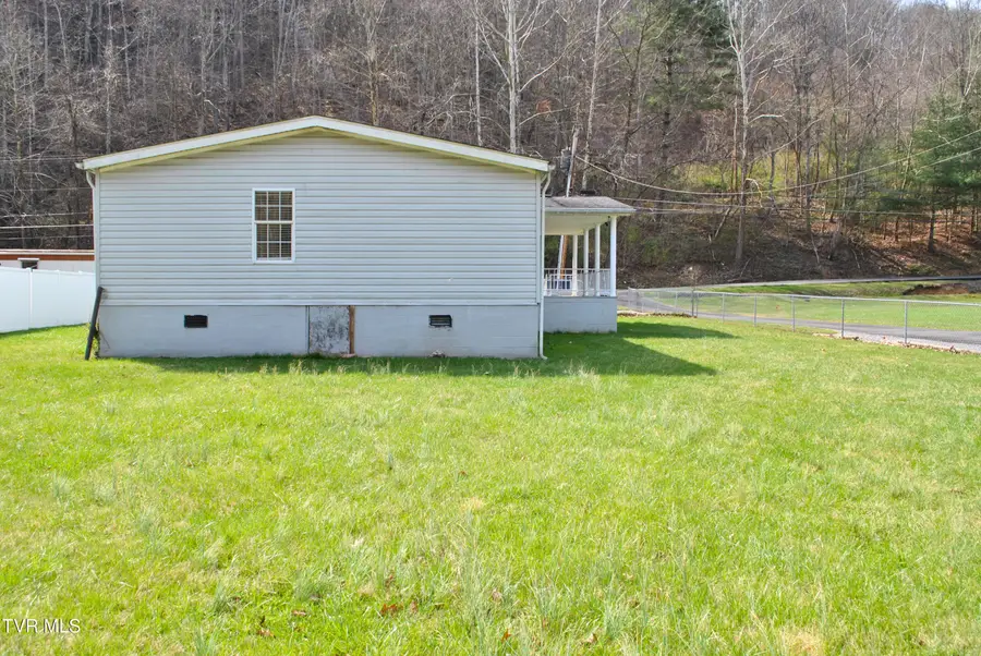 242 Middle Creek Road, Cedar Bluff, VA 24609 - #3