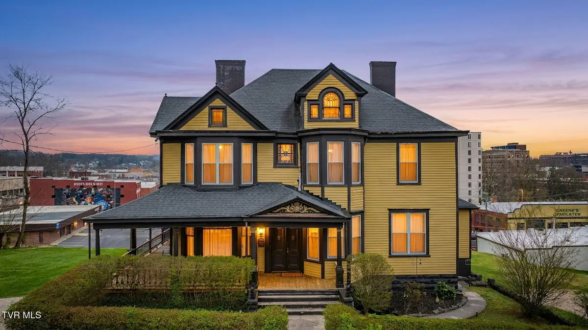 211 Johnson Street, Bristol, VA 24201 - #1